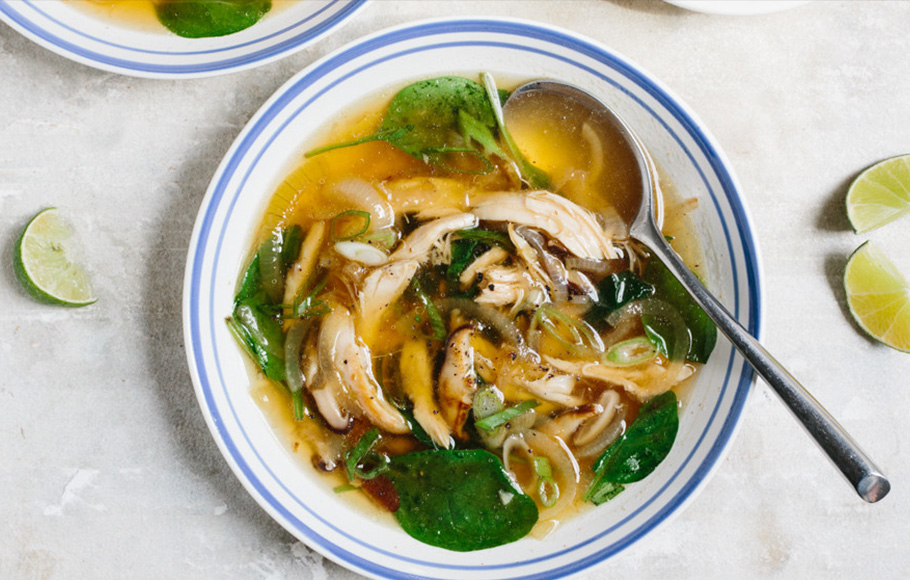 Healthy & Delicious – Aromatic Chicken Broth